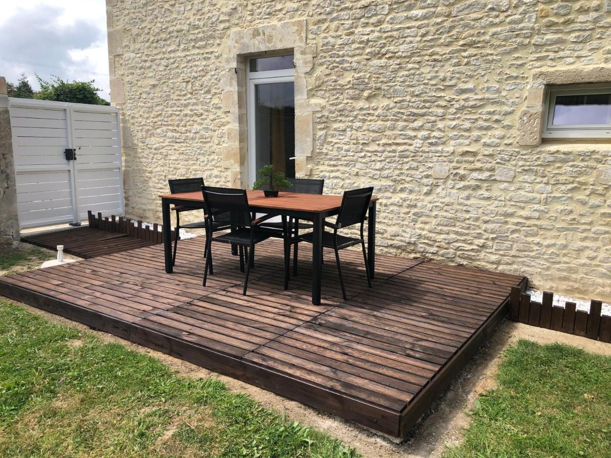 Gîte à 1,5 km des plages du débarquement Tracy-sur-Mer Exterior foto