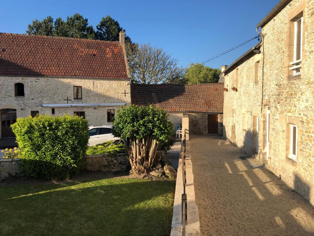 Gîte à 1,5 km des plages du débarquement Tracy-sur-Mer Exterior foto