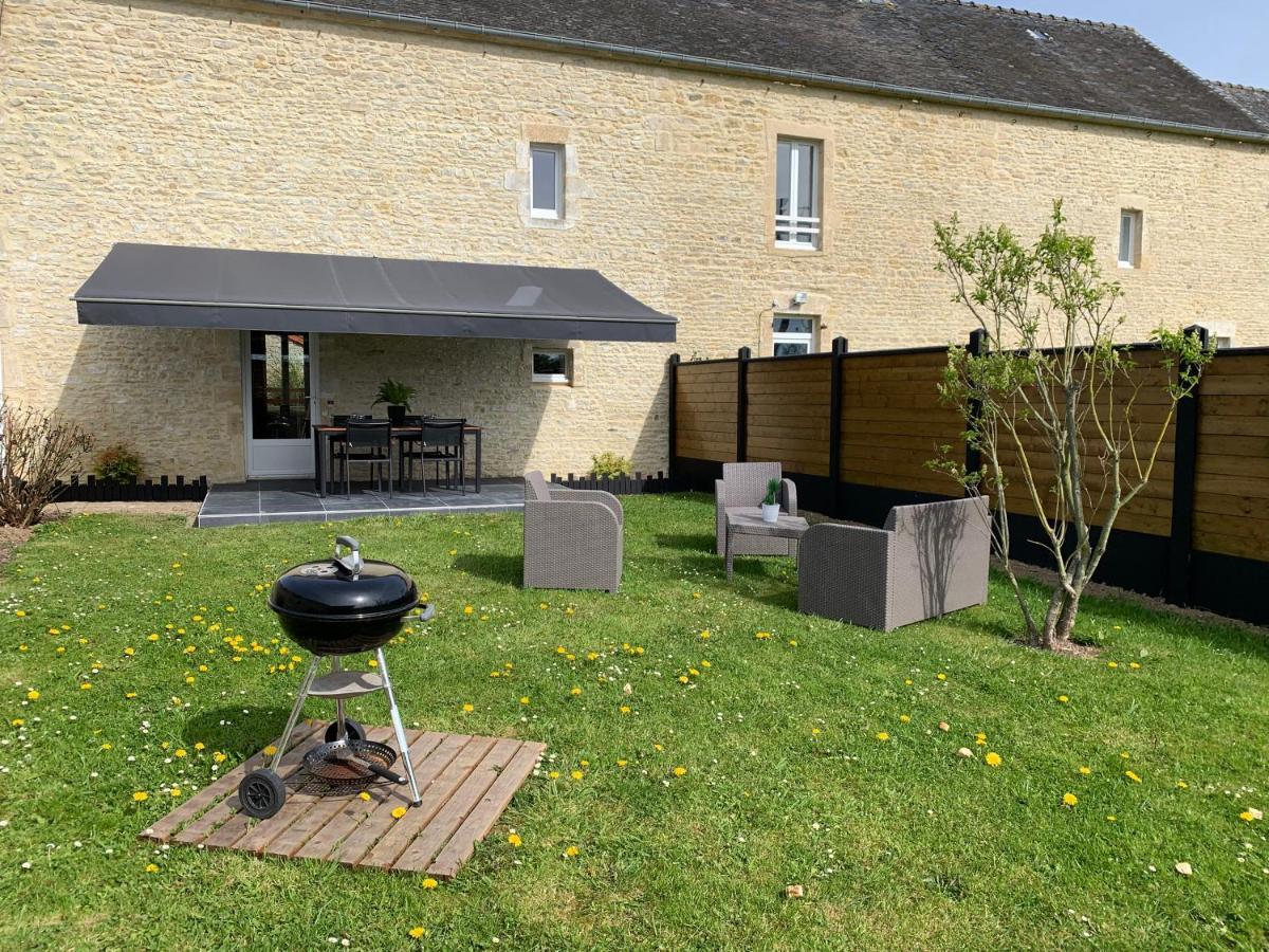 Gîte à 1,5 km des plages du débarquement Tracy-sur-Mer Exterior foto